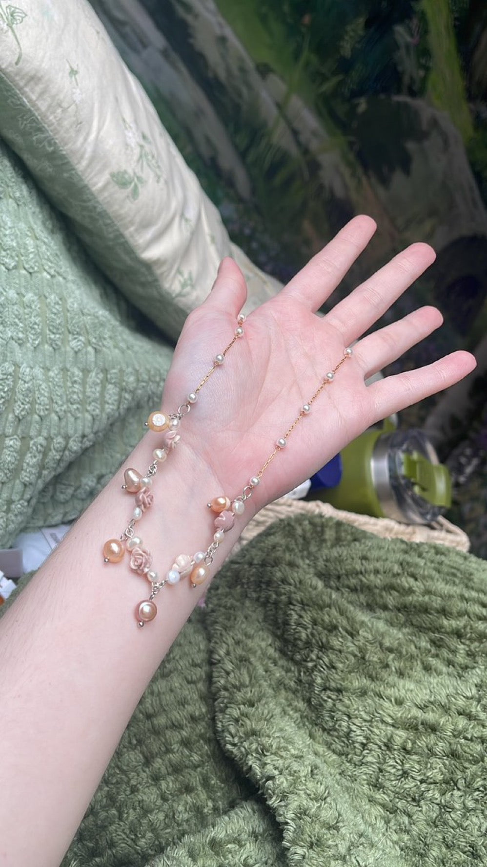 Pearly Rose Necklace